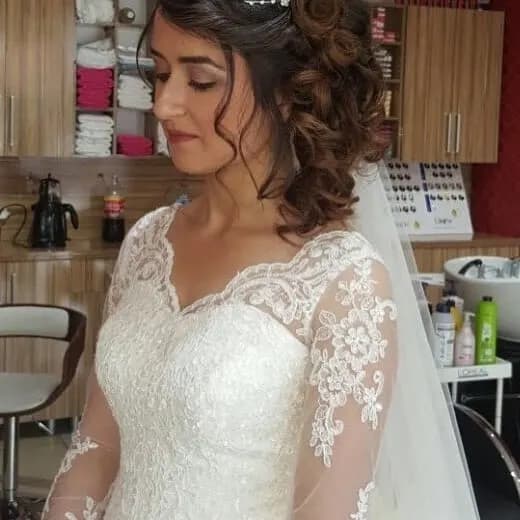 Ahenk Kuaför - Ankara Gelin Saç & Makyaj Uzmanı - fotoğraf 1