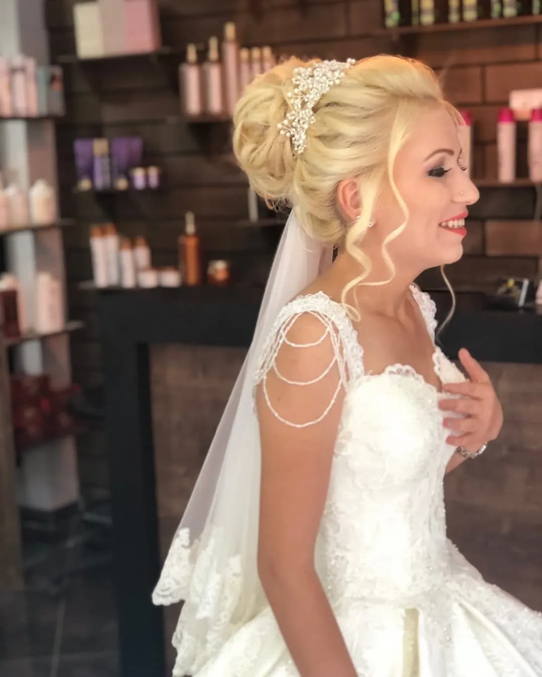 Kardelen Saç Tasarım - Ankara Gelin Saç & Makyaj Uzmanı - fotoğraf 6