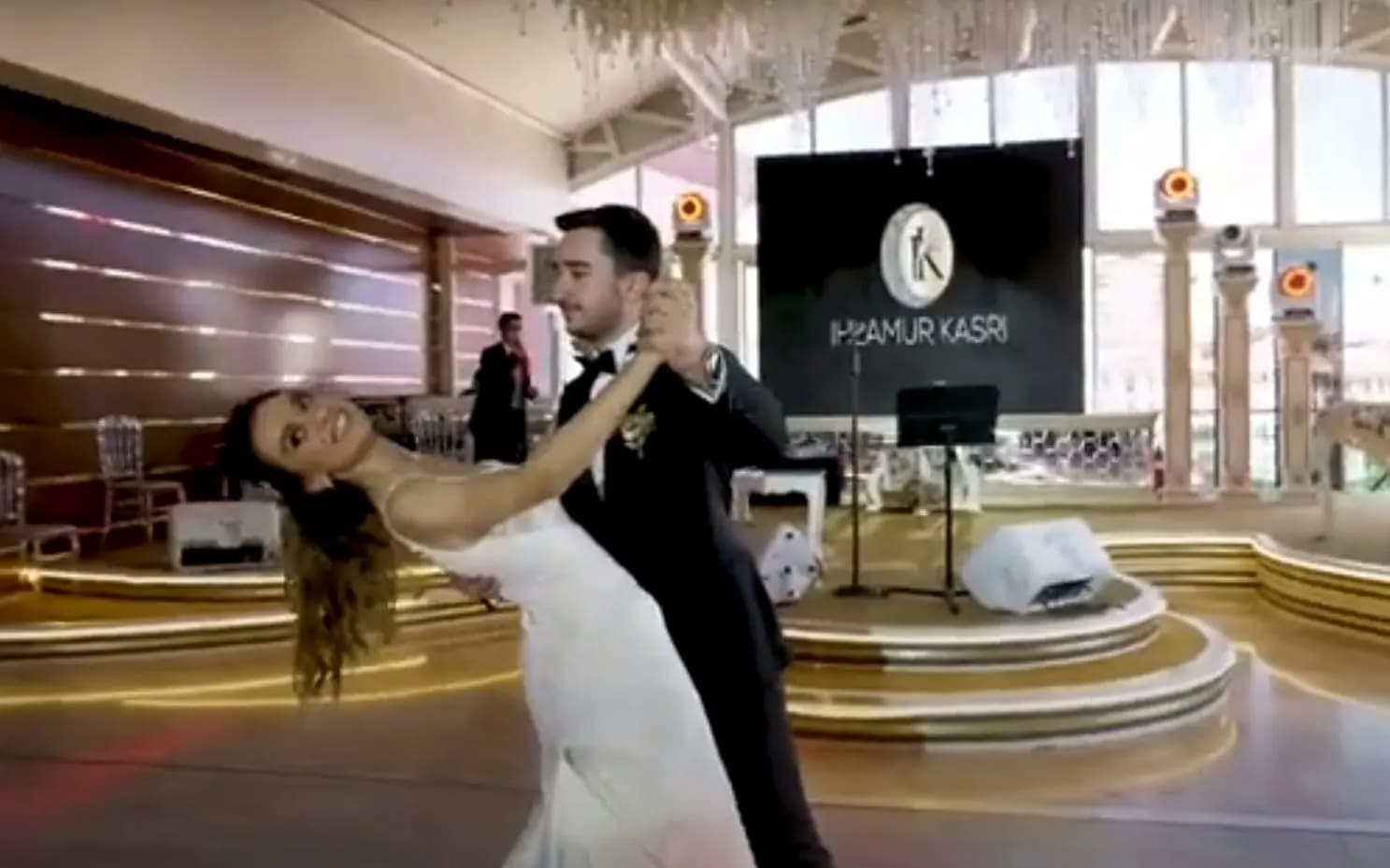Latino Dans Stüdyosu - Ankara Düğün Dansı Eğitmeni - fotoğraf 5