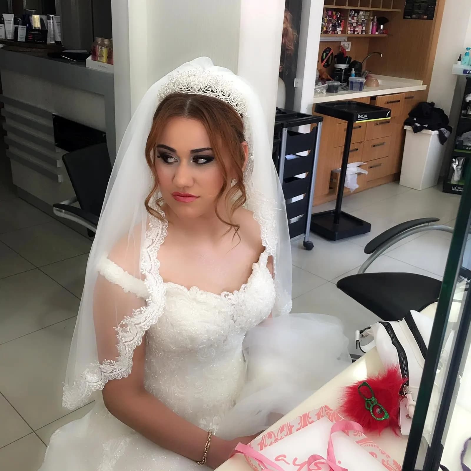 Locca Hair Salon - Ankara Gelin Saç & Makyaj Uzmanı - fotoğraf 9