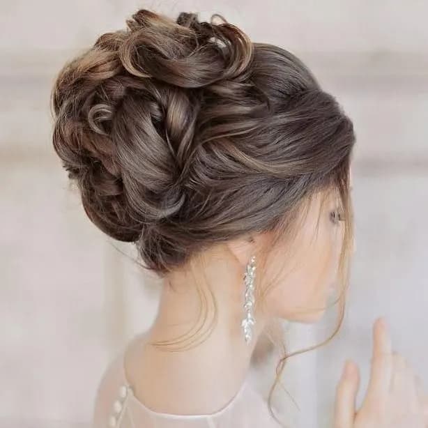 Mete Koçak Hair Studio - Ankara Gelin Saç & Makyaj Uzmanı