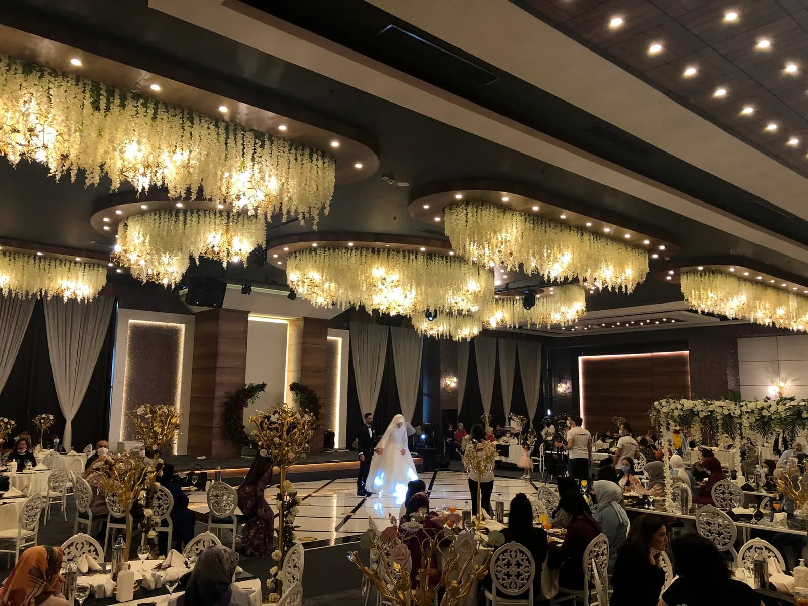 Metromall Balo & Nikah Frenze Salonu - Ankara Düğün Salonu - fotoğraf 5