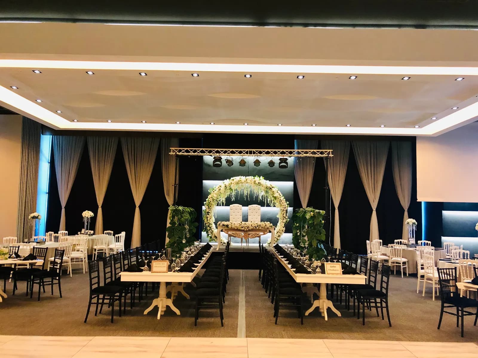 Metromall Balo Nikah & Konferans Salonu - Ankara Düğün Salonu - fotoğraf 9