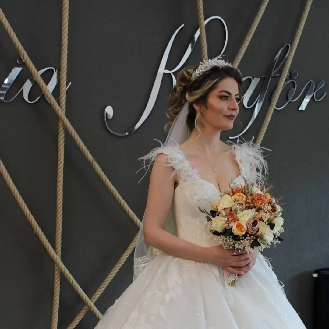 Nurbesia Kuaför - Ankara Gelin Saç & Makyaj Uzmanı - fotoğraf 8