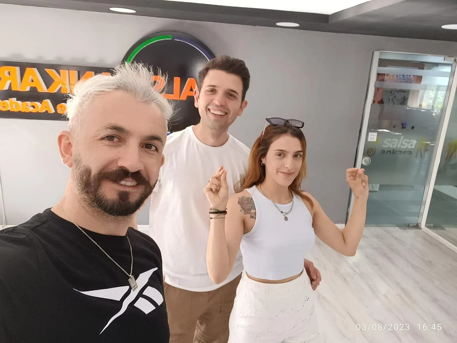Salsa Ankara Dans Akademisi - Ankara Düğün Dansı Eğitmeni