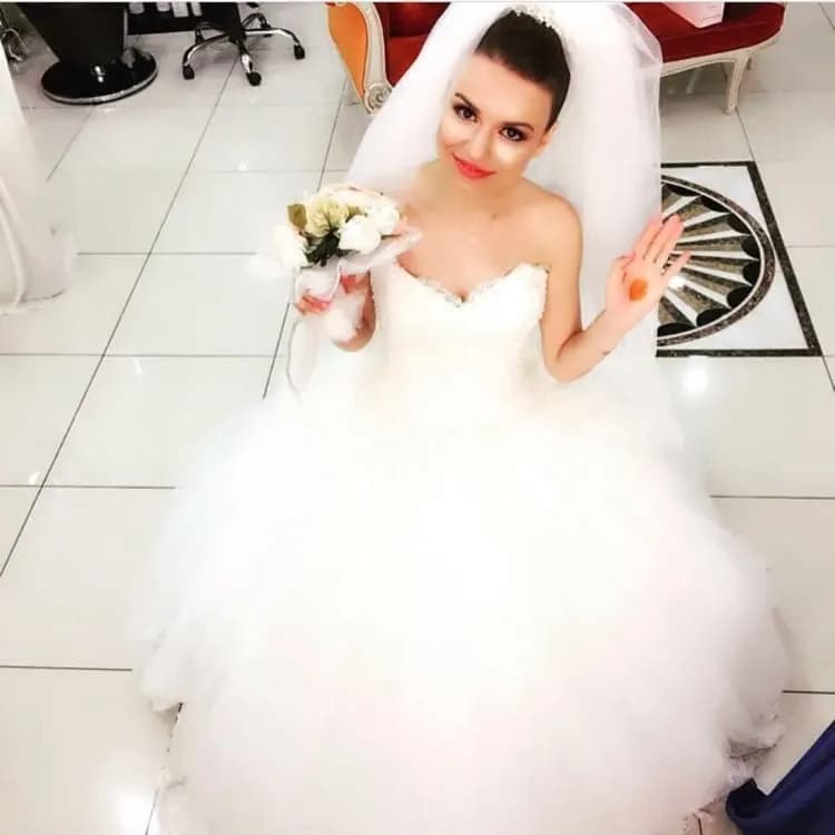 Arzu Yılmaz Güzellik Salonu - İstanbul Gelin Saç & Makyaj Uzmanı