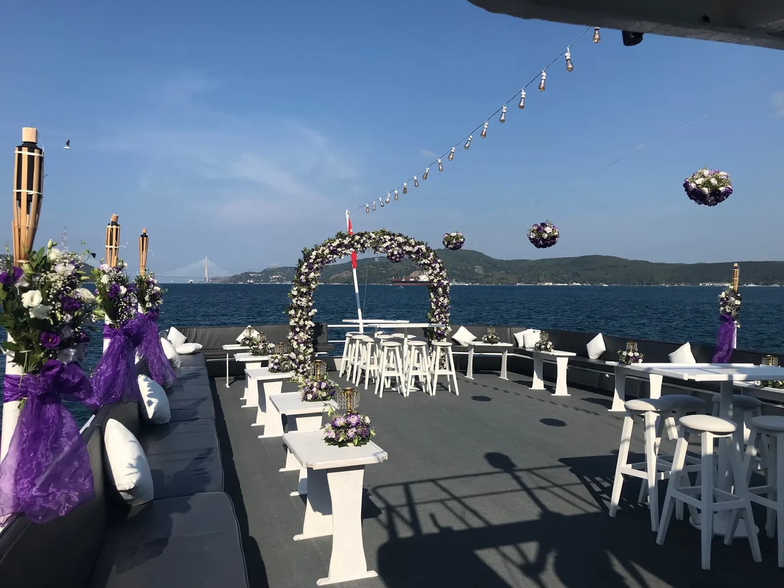 Balıklı Davet Teknesi & Organizasyon - İstanbul Tekne Düğünü