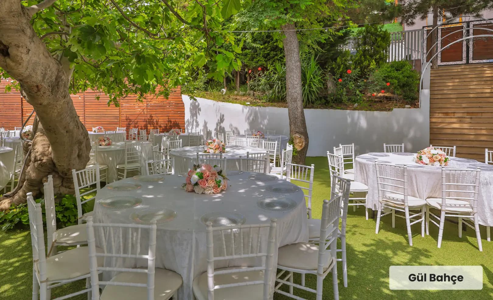 Bambi Garden O Ağacın Altı - İstanbul Düğün Salonu - fotoğraf 11