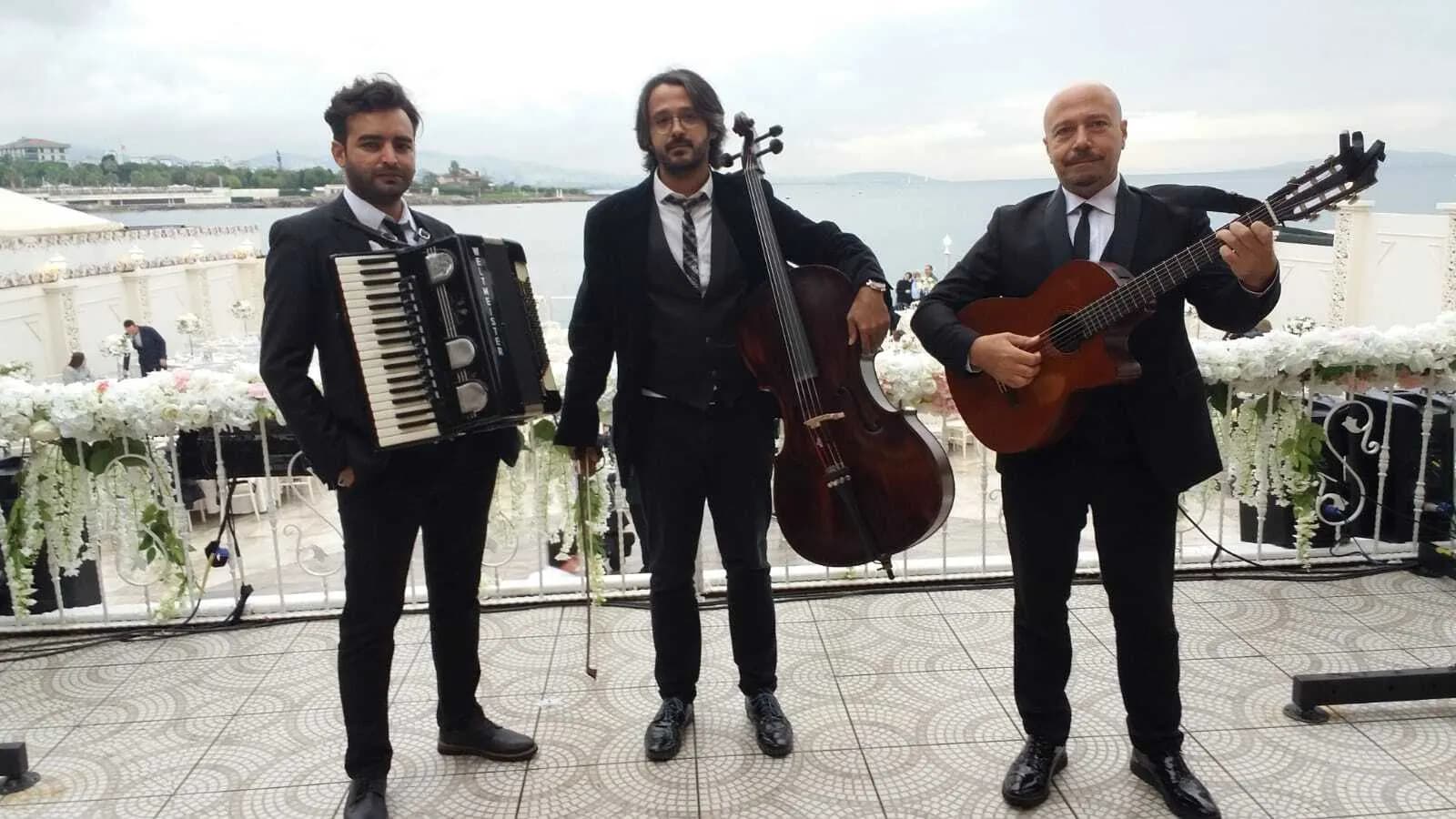 Bando Energy Trio ve Orkestra - İstanbul Düğün Müzik Grubu / DJ - fotoğraf 4