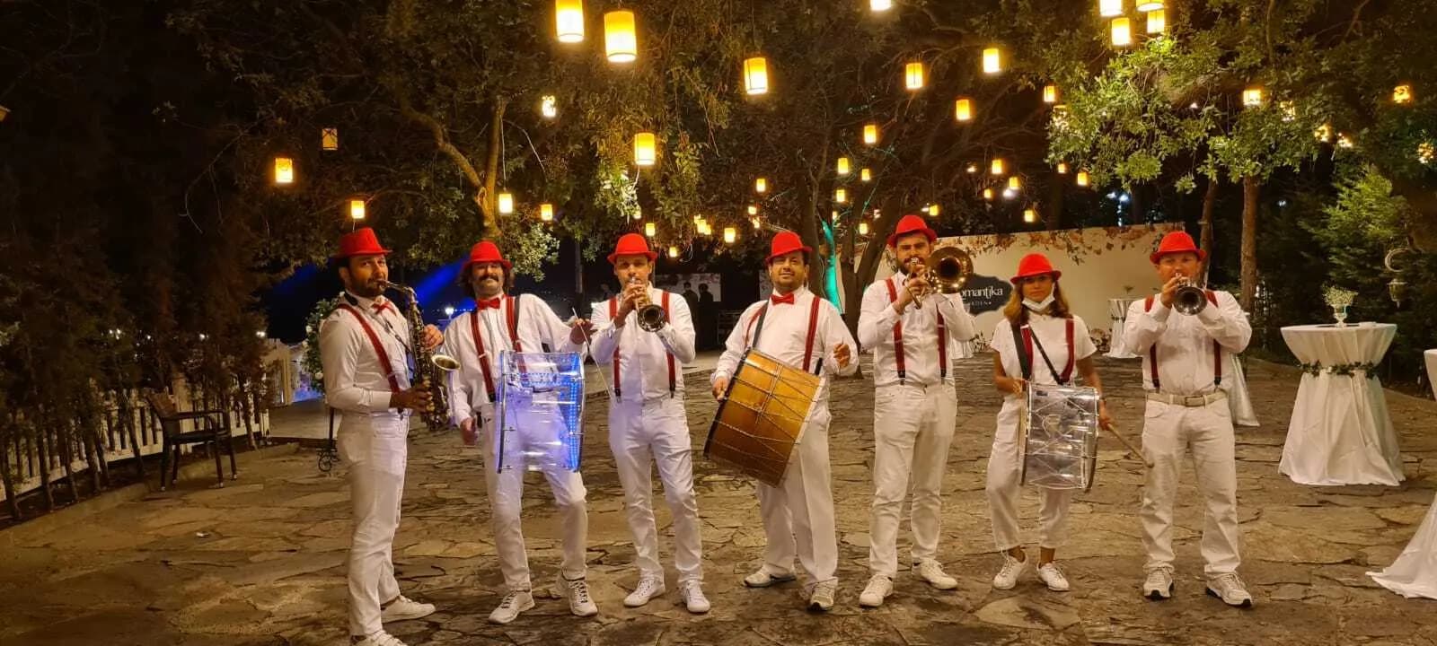 Bando Energy Trio ve Orkestra - İstanbul Düğün Müzik Grubu / DJ - fotoğraf 7