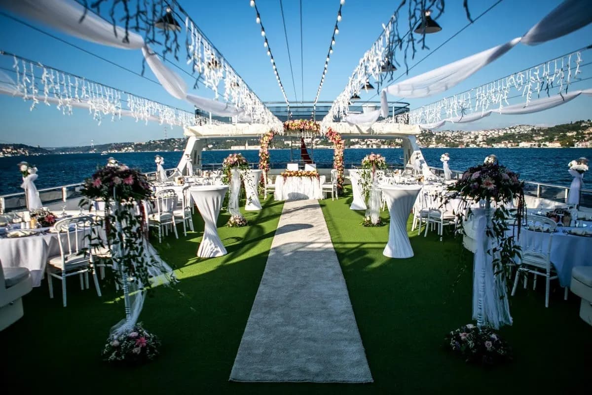Beyaz Martı Davet Gemisi - İstanbul Tekne Düğünü - fotoğraf 8