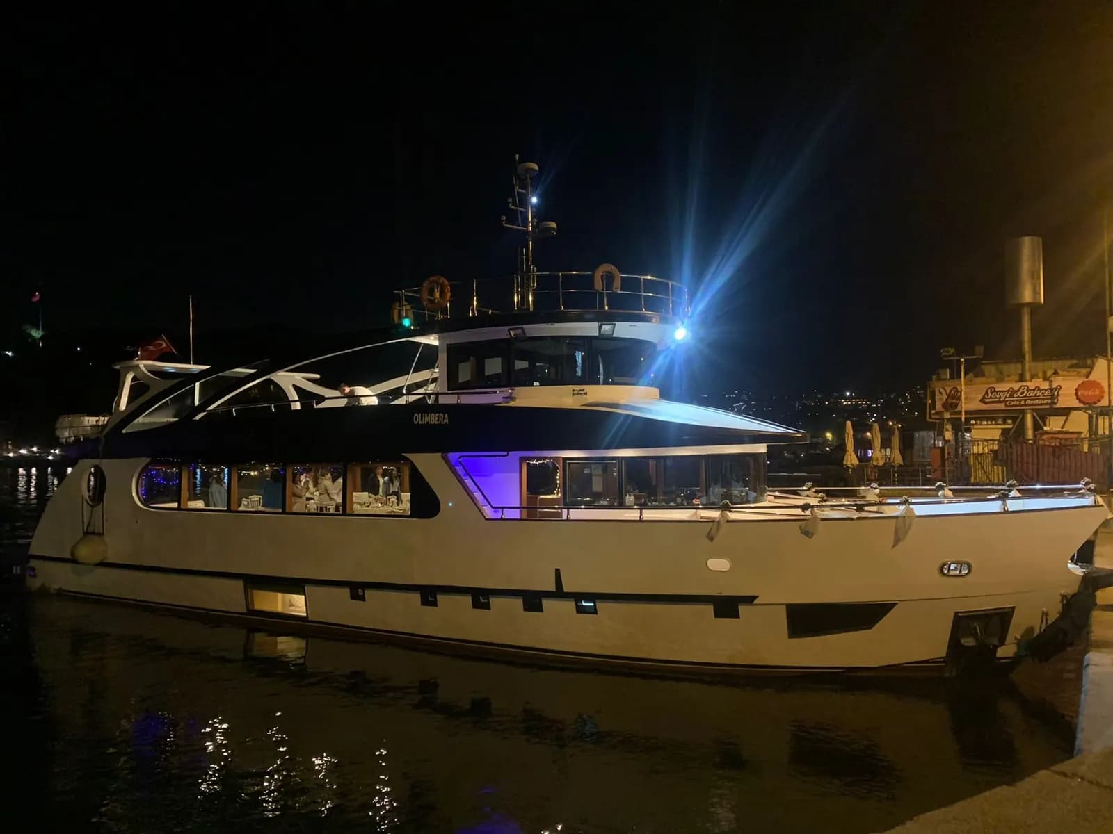 Boğazda Tekne - İstanbul Tekne Düğünü