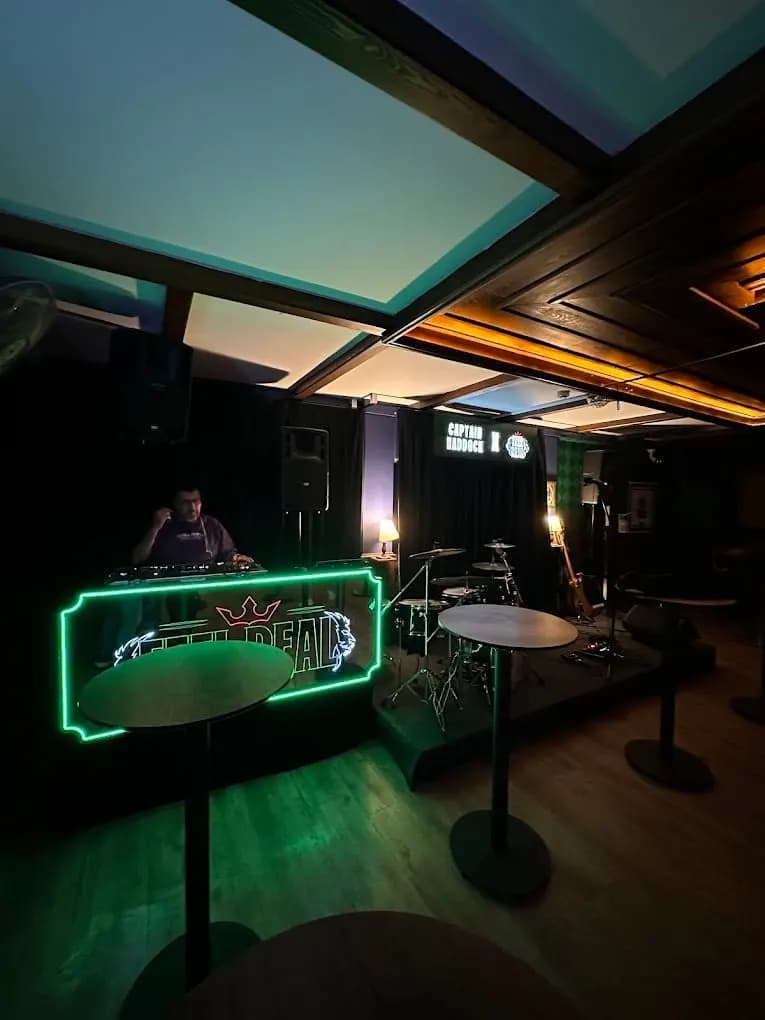 Captain Haddock - İstanbul After Party Mekanı - fotoğraf 1