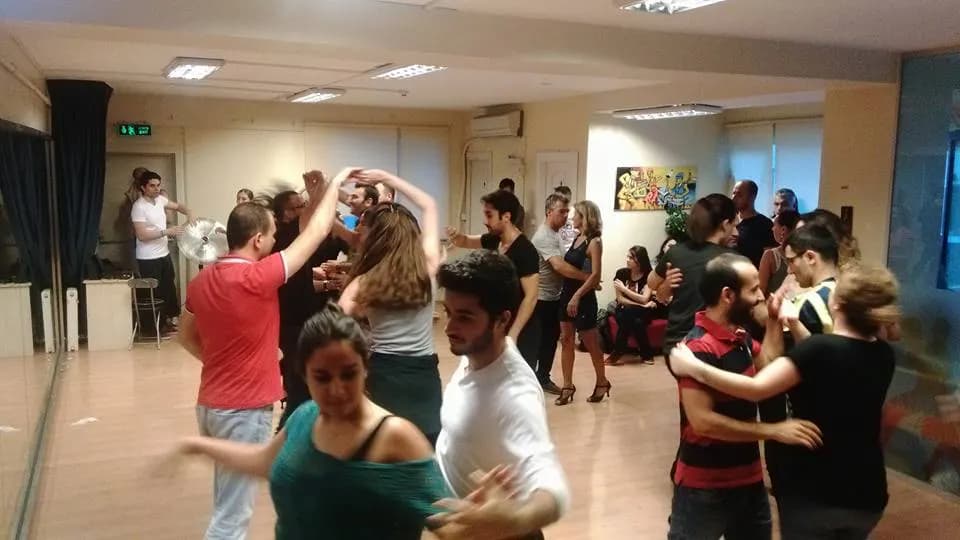 Dans Adres - İstanbul Düğün Dansı Eğitmeni - fotoğraf 2