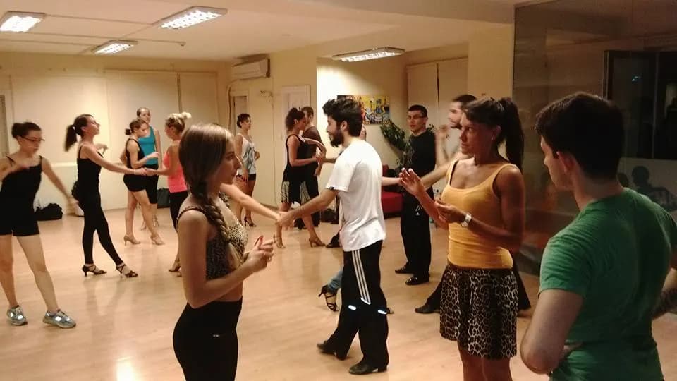 Dans Adres - İstanbul Düğün Dansı Eğitmeni - fotoğraf 9