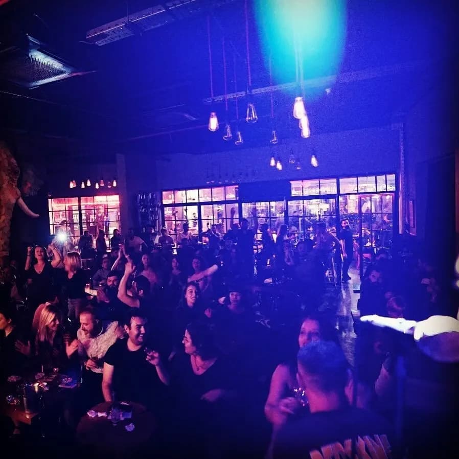 Fil Bar Bistro - İstanbul After Party Mekanı