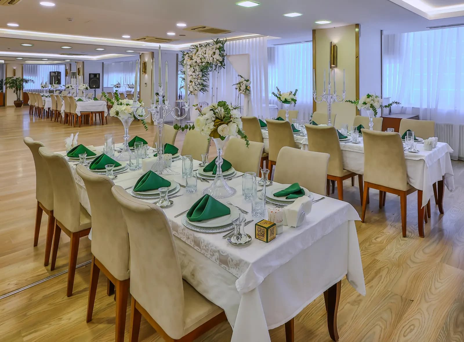 Güllüoğlu Kübban Wedding - İstanbul Söz-Nişan Mekanı