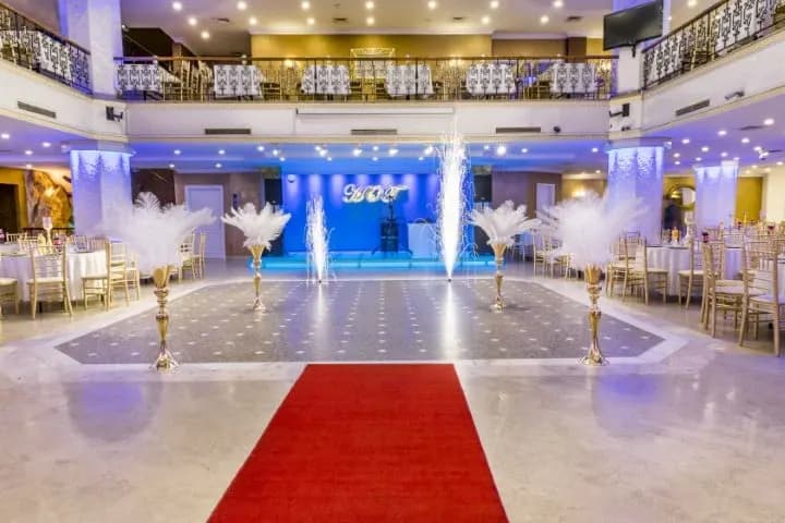 Hot Salon Davet - İstanbul Düğün Salonu