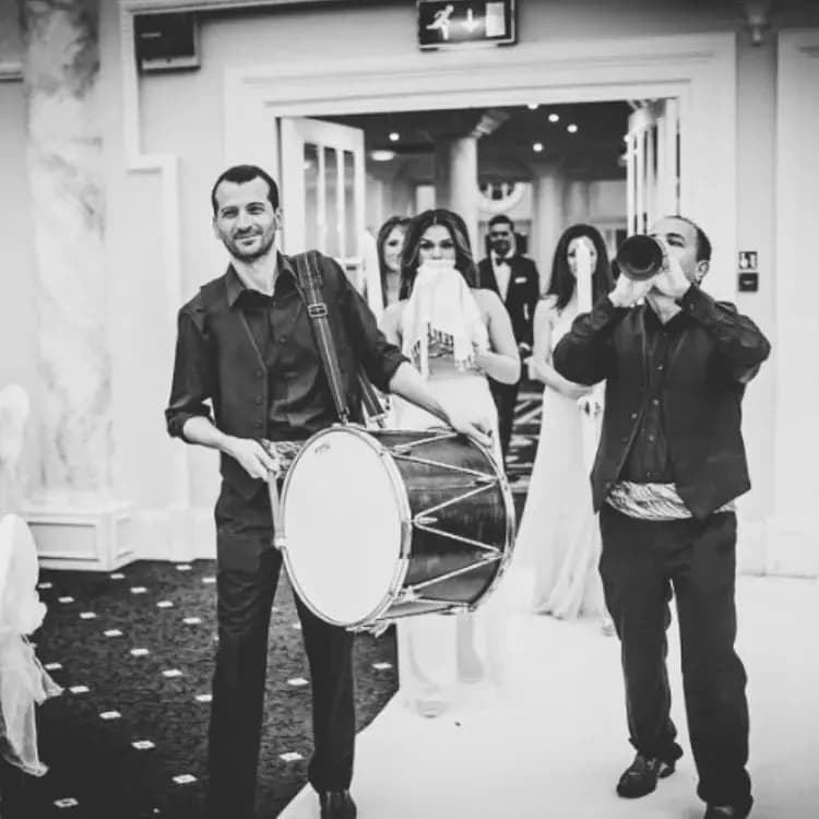 İstanbul Davul Zurna - İstanbul Düğün Müzik Grubu / DJ