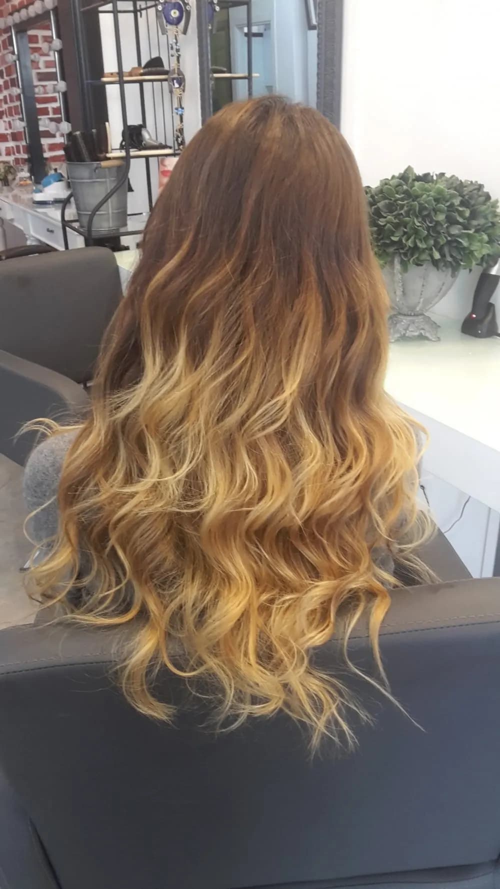Kaizen Hairdressing - İstanbul Gelin Saç & Makyaj Uzmanı - fotoğraf 2