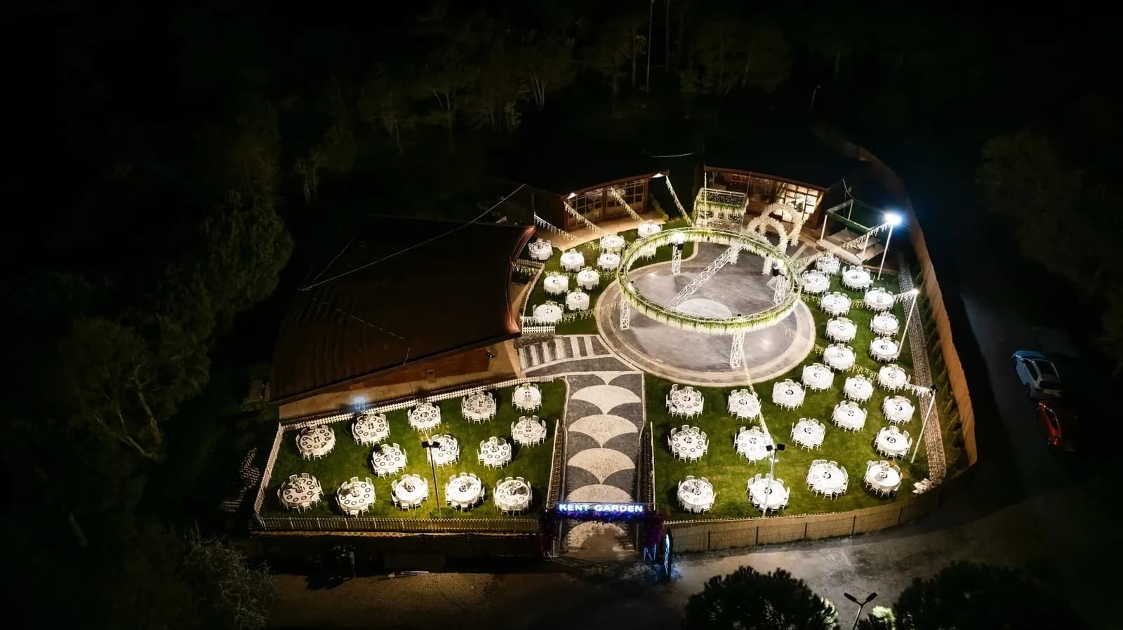 Kent Garden - İstanbul Kır Düğünü Mekanı - fotoğraf 1