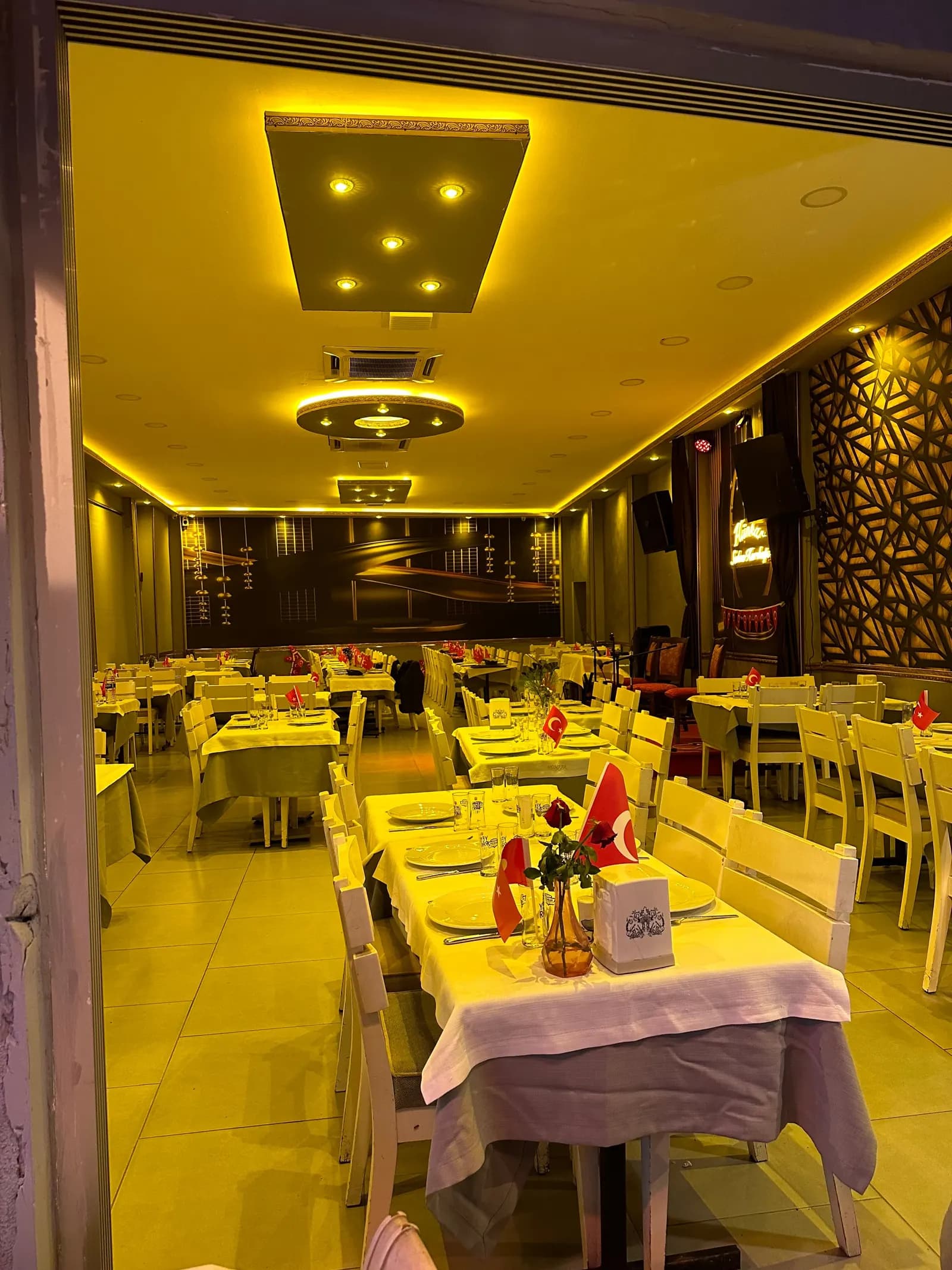 Kumkapı Hünkar Restaurant - İstanbul After Party Mekanı - fotoğraf 3