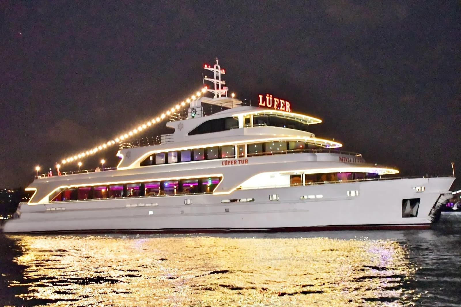 Lüfer Davet Tekneleri - İstanbul Tekne Düğünü