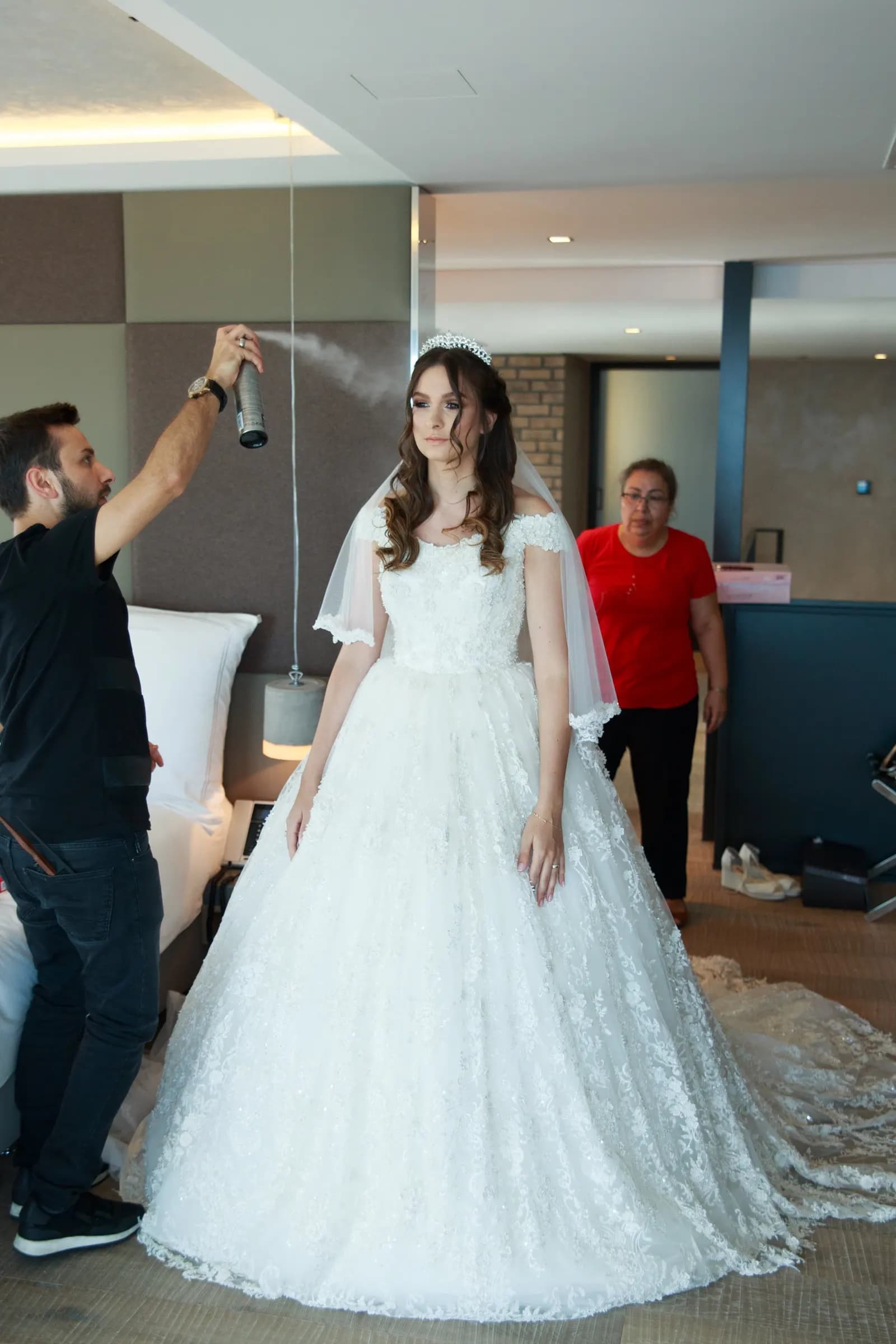Lux Hair Bahçeşehir - İstanbul Gelin Saç & Makyaj Uzmanı - fotoğraf 4