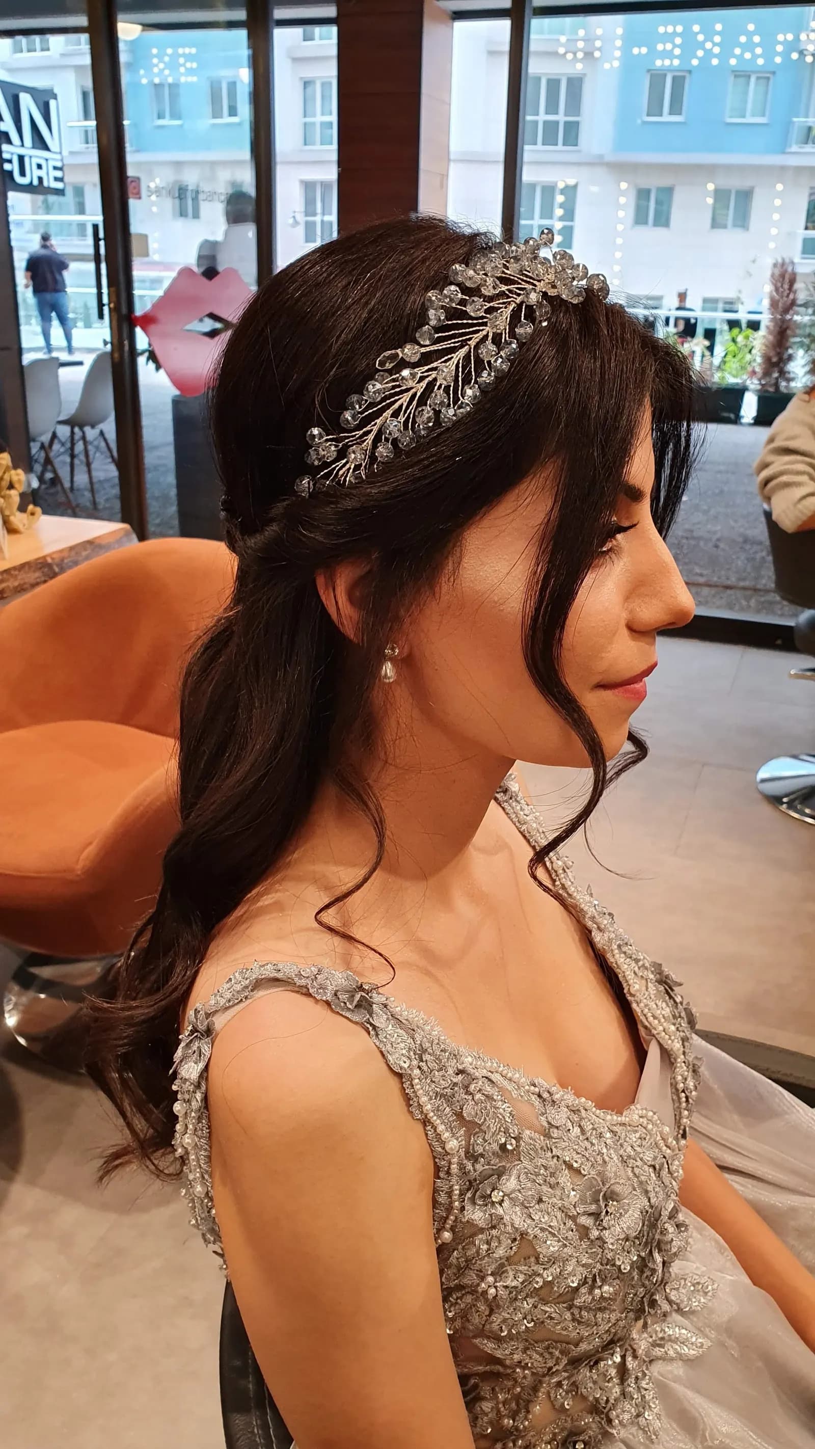 Lux Hair Bahçeşehir - İstanbul Gelin Saç & Makyaj Uzmanı - fotoğraf 8