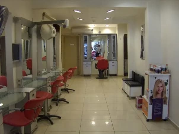 N&R Kuaför Güzellik Salonu - İstanbul Gelin Saç & Makyaj Uzmanı - fotoğraf 10