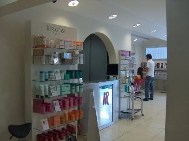 N&R Kuaför Güzellik Salonu - İstanbul Gelin Saç & Makyaj Uzmanı - fotoğraf 8