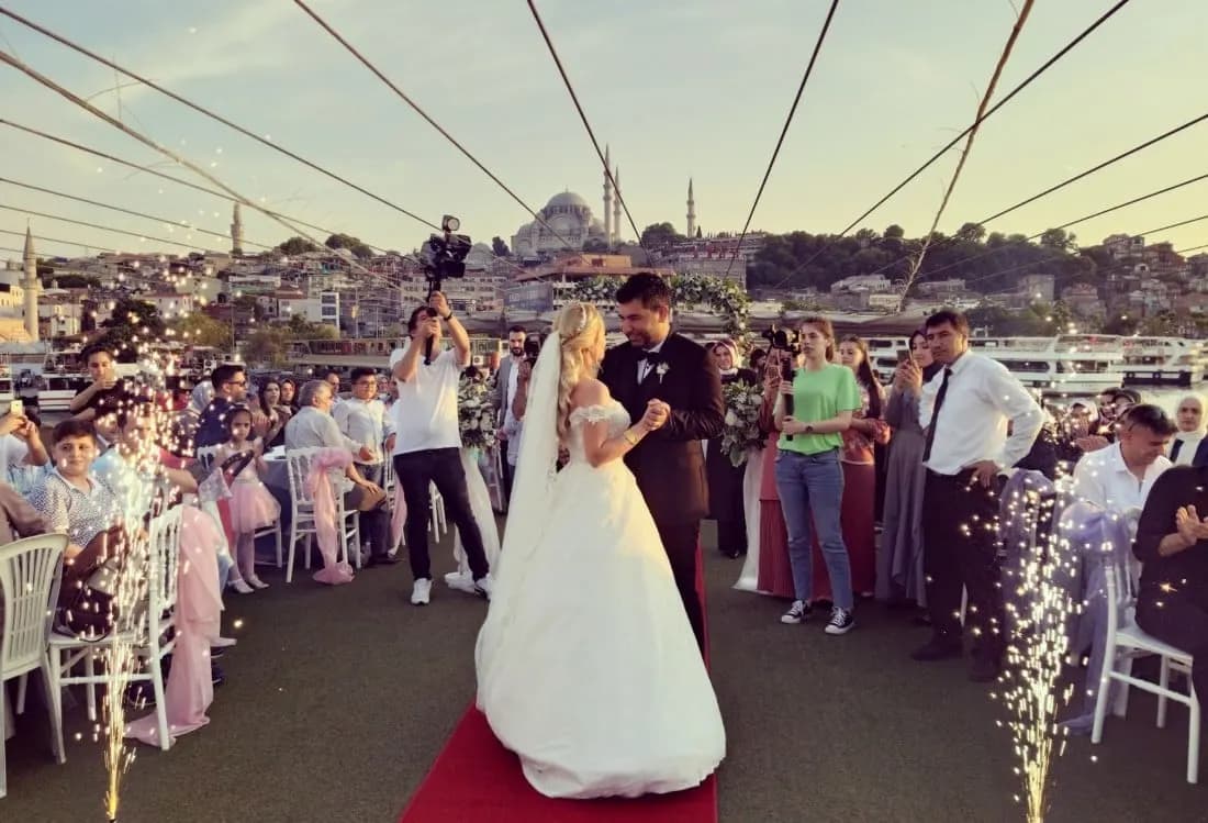 Naz Tekne Organizasyon - İstanbul Tekne Düğünü - fotoğraf 7