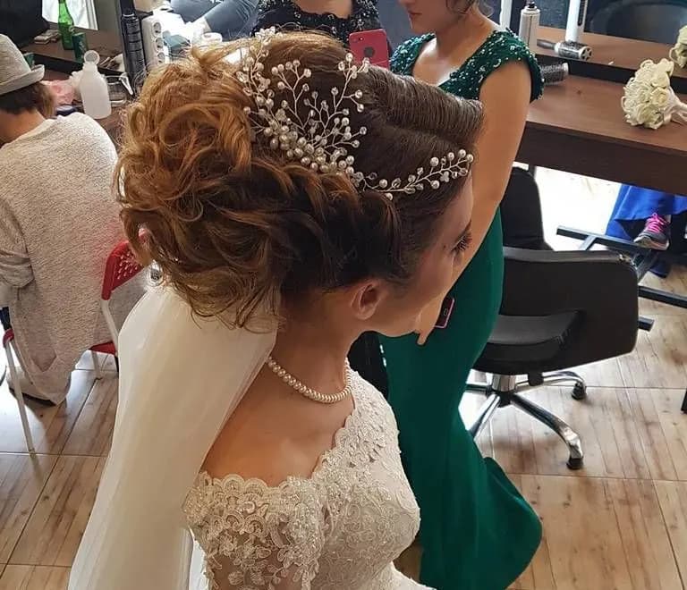 Salon Benoit - İstanbul Gelin Saç & Makyaj Uzmanı