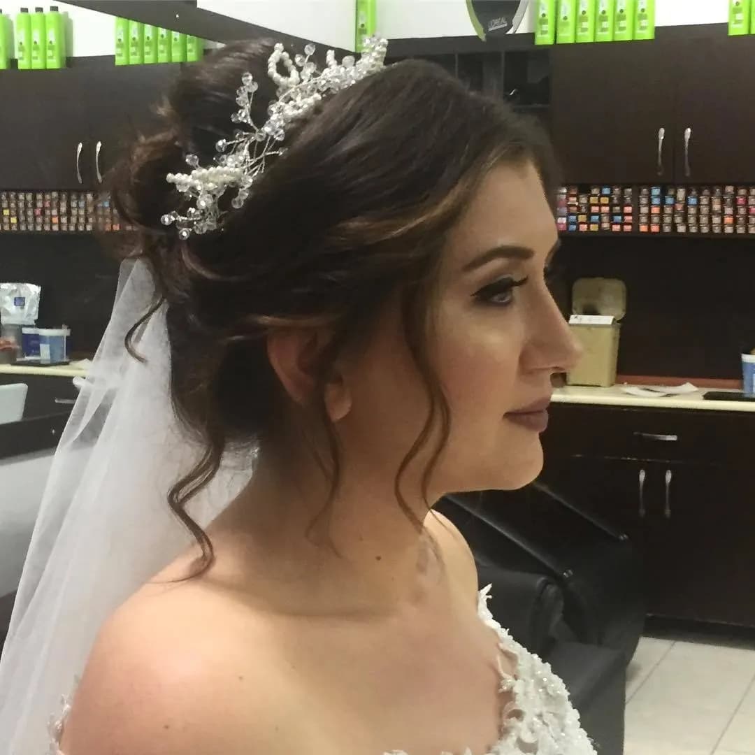 Salon Black White - İstanbul Gelin Saç & Makyaj Uzmanı