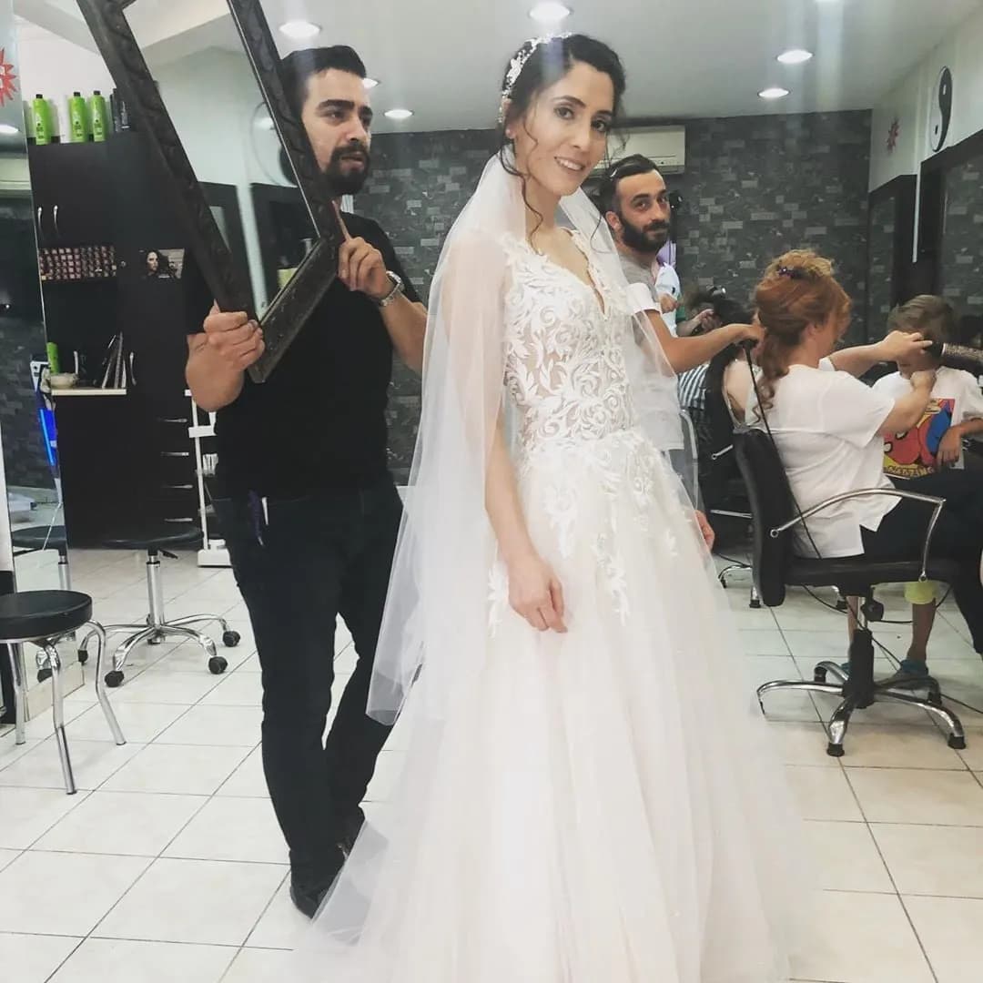 Salon Black White - İstanbul Gelin Saç & Makyaj Uzmanı - fotoğraf 6