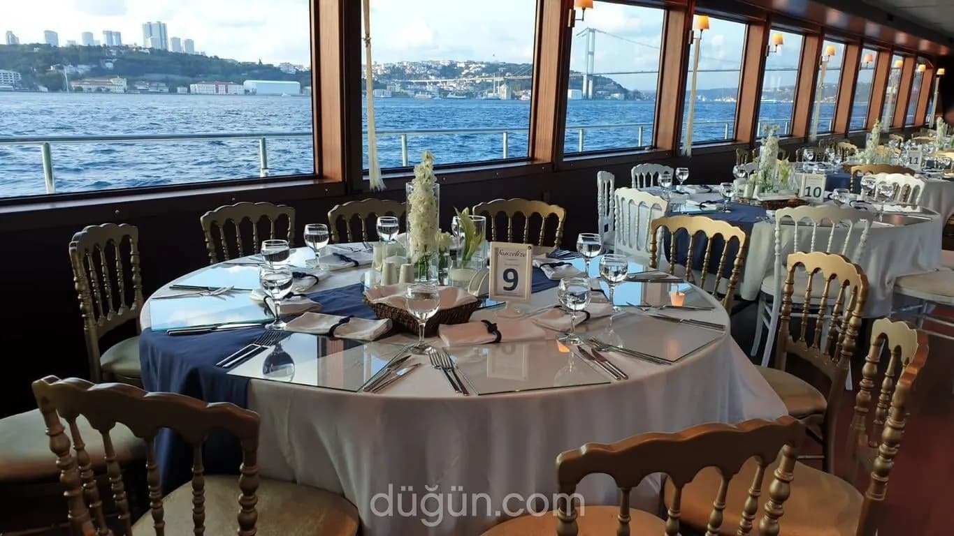 Şanzelize Yatı - İstanbul Tekne Düğünü - fotoğraf 9