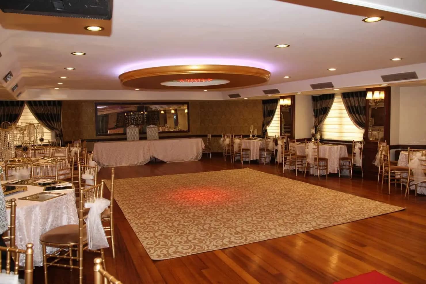 Saray Muhallebicisi - İstanbul Düğün Salonu