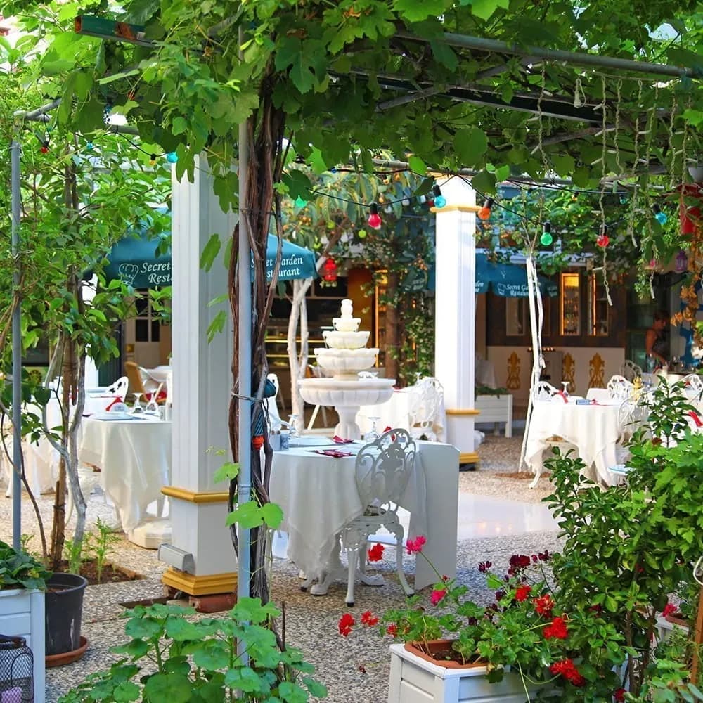 Secret Garden Restaurant Büyükada - İstanbul Söz-Nişan Mekanı - fotoğraf 5