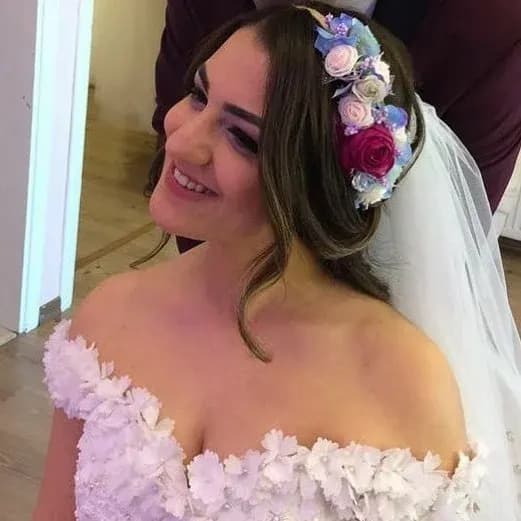 Selda & Deniz Kuaför - İstanbul Gelin Saç & Makyaj Uzmanı - fotoğraf 8