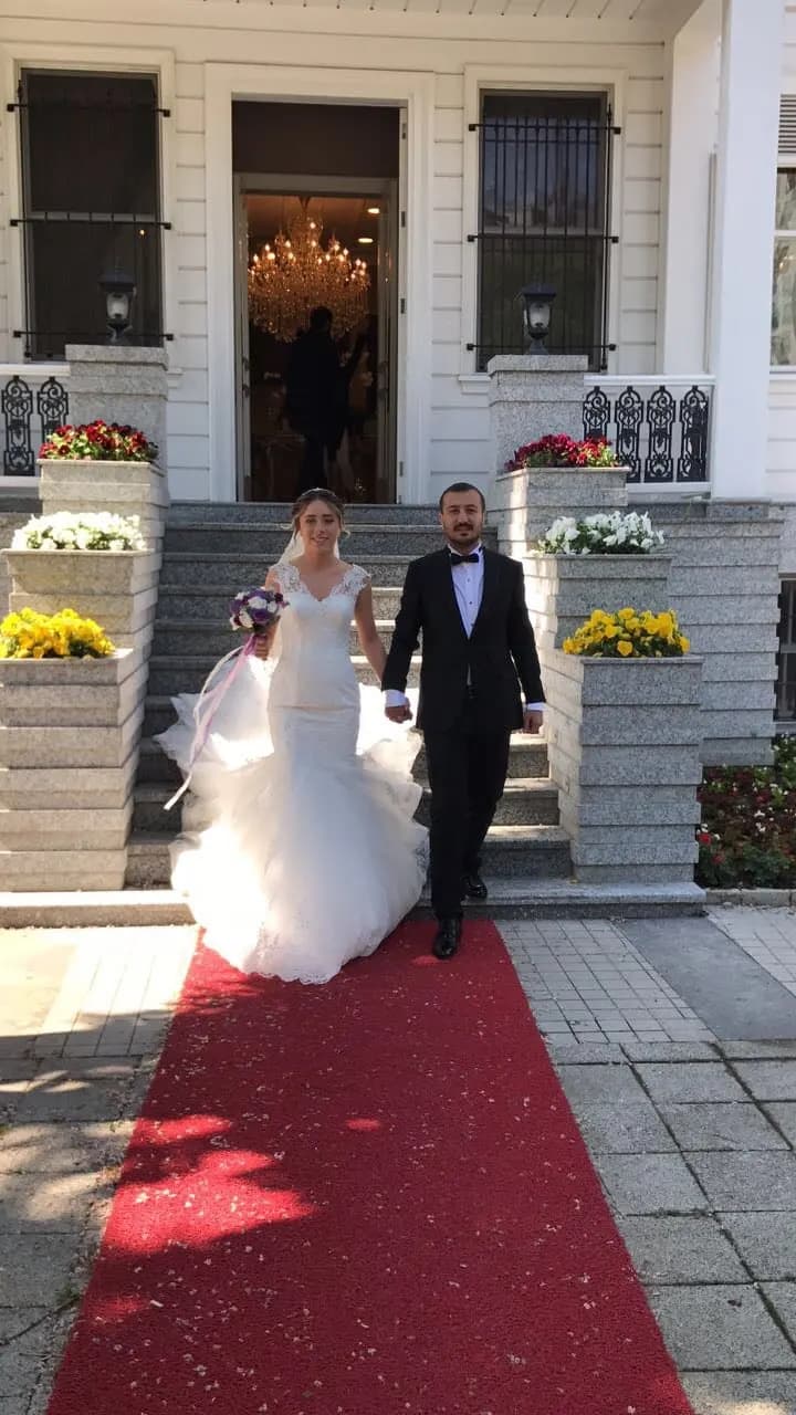 Toprak Şeker - İstanbul Gelin Saç & Makyaj Uzmanı - fotoğraf 3