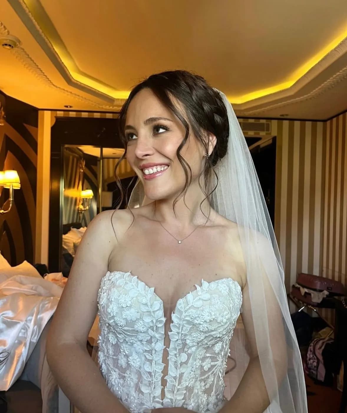 Toz Bride - İstanbul Gelin Saç & Makyaj Uzmanı - fotoğraf 2