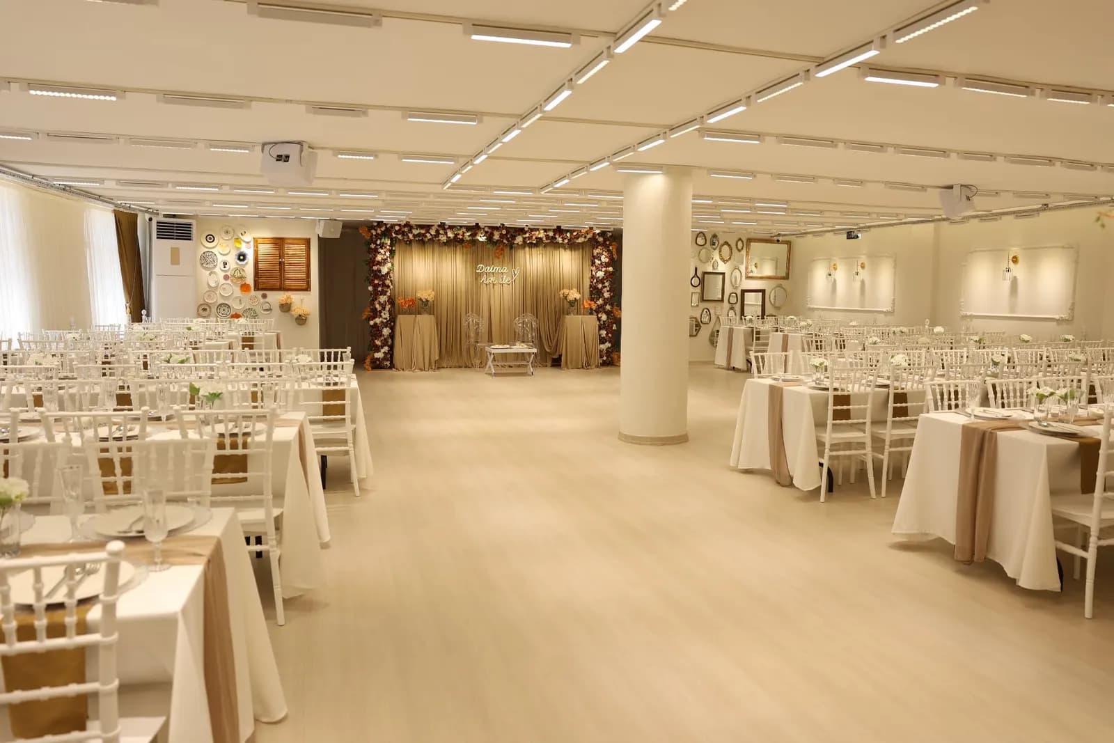 Tuss Event & Wedding - İstanbul Söz-Nişan Mekanı