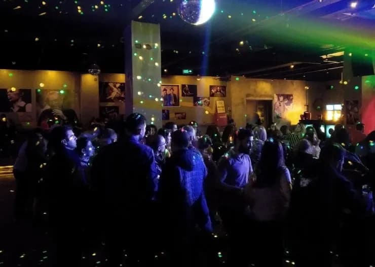 6:45 Pub Bornova - İzmir After Party Mekanı - fotoğraf 9