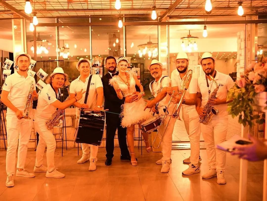 Bando Buffo  - İzmir Düğün Müzik Grubu / DJ