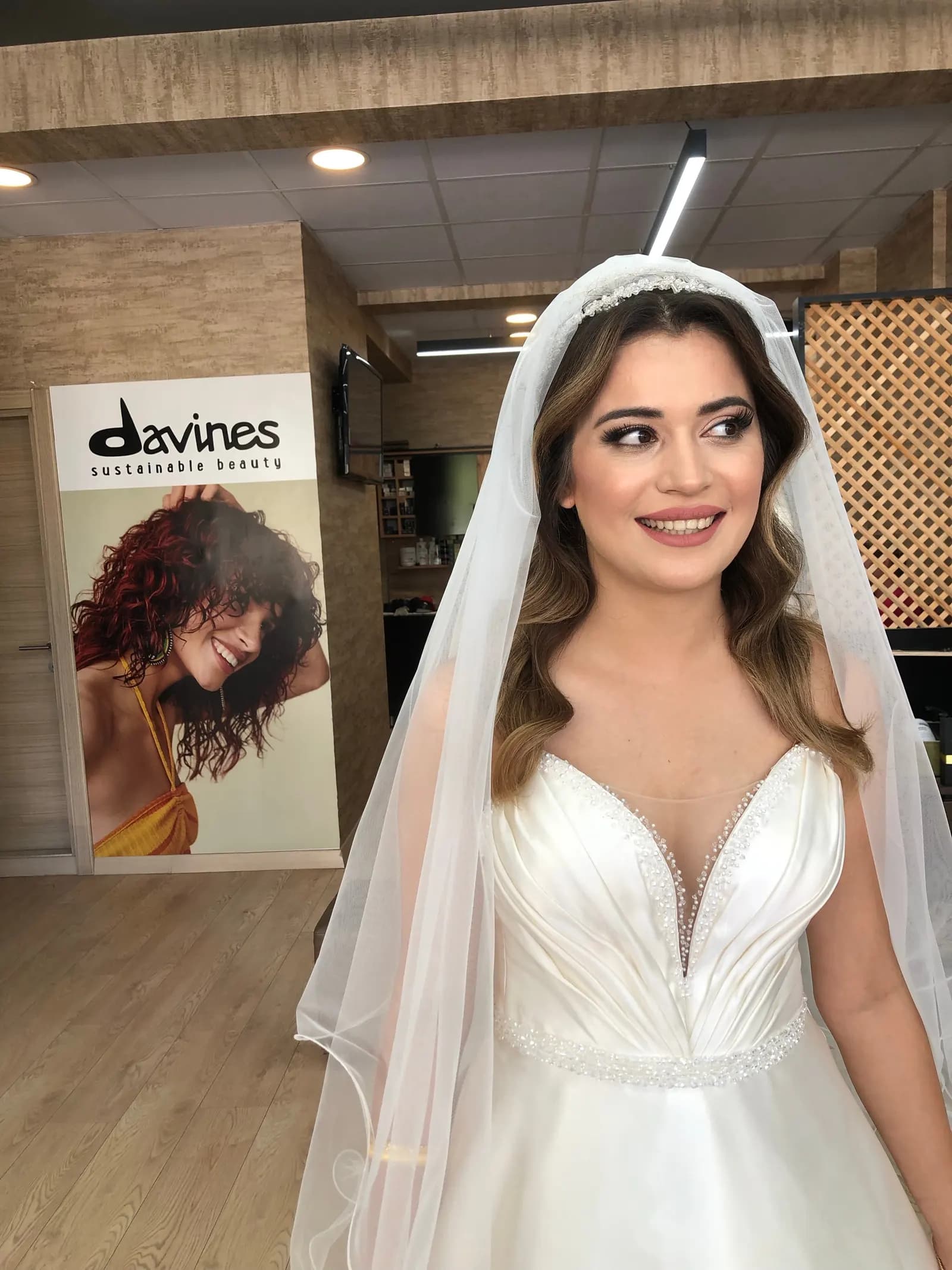 Davines Hair Home - İzmir Gelin Saç & Makyaj Uzmanı - fotoğraf 2