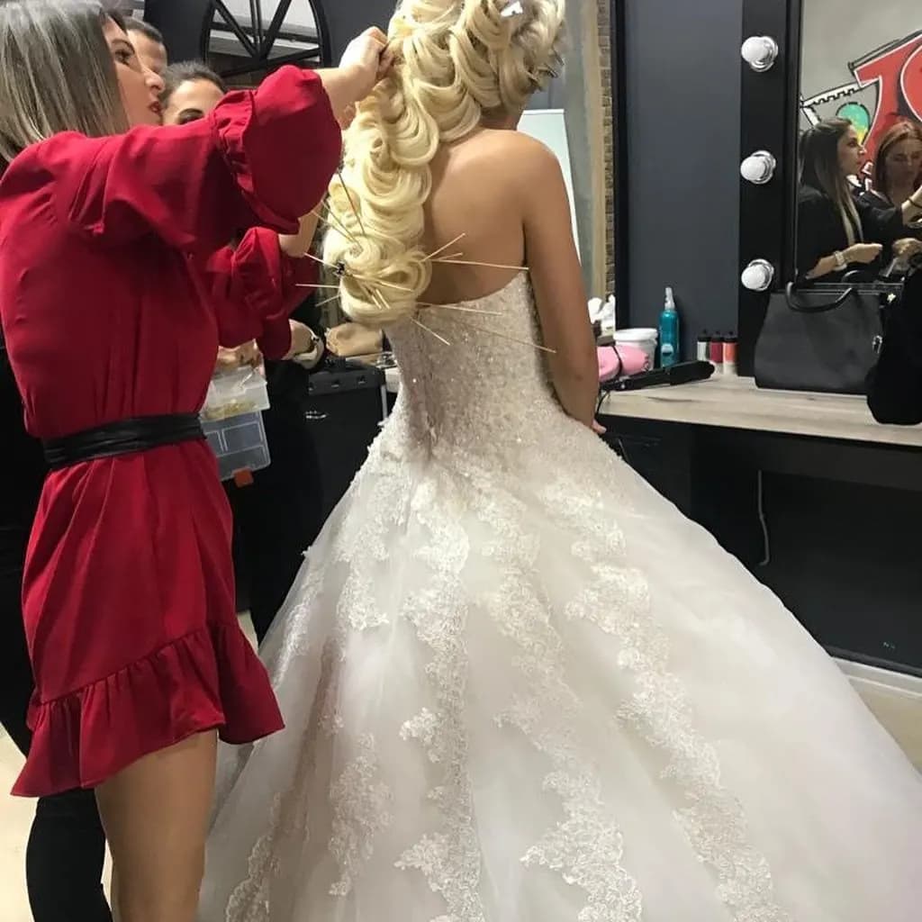 Deniz Kuaför - İzmir Gelin Saç & Makyaj Uzmanı - fotoğraf 8