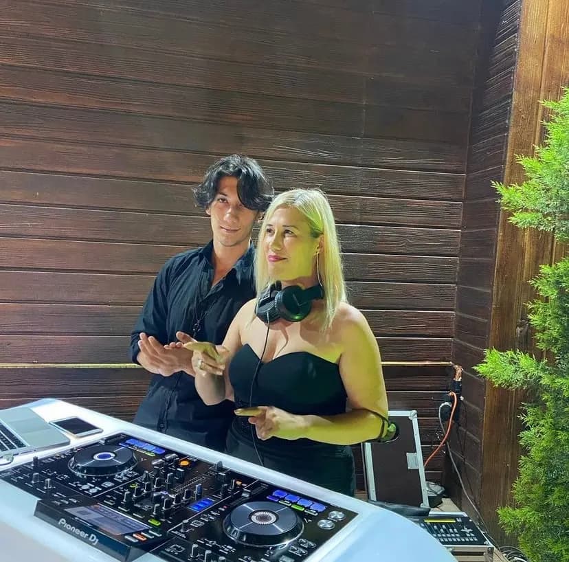 Dj Team - İzmir Düğün Müzik Grubu / DJ