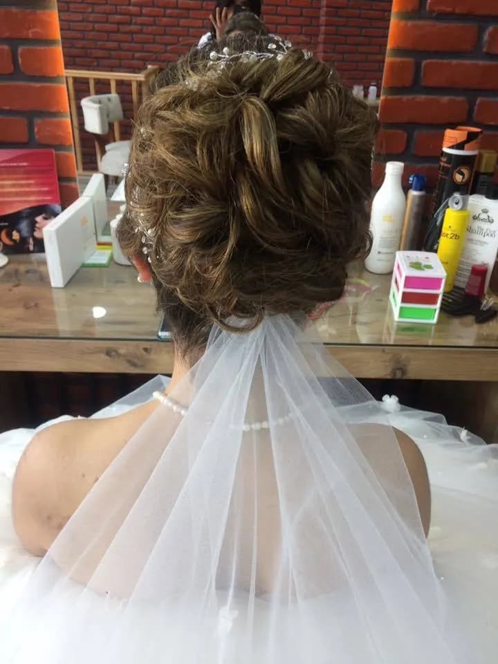 Erman Kanat Hair Design - İzmir Gelin Saç & Makyaj Uzmanı