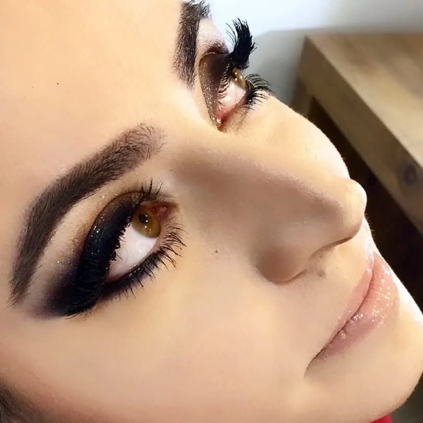 Erman Kanat Hair Design - İzmir Gelin Saç & Makyaj Uzmanı - fotoğraf 5
