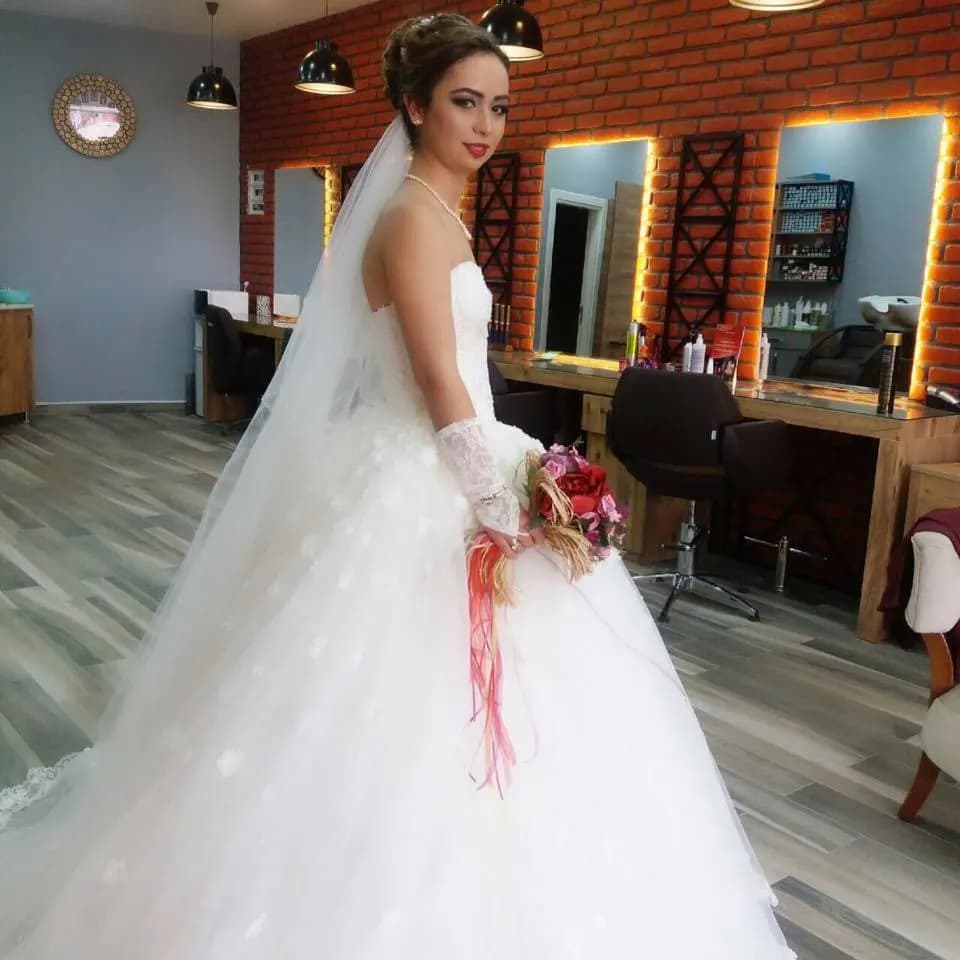Erman Kanat Hair Design - İzmir Gelin Saç & Makyaj Uzmanı - fotoğraf 7